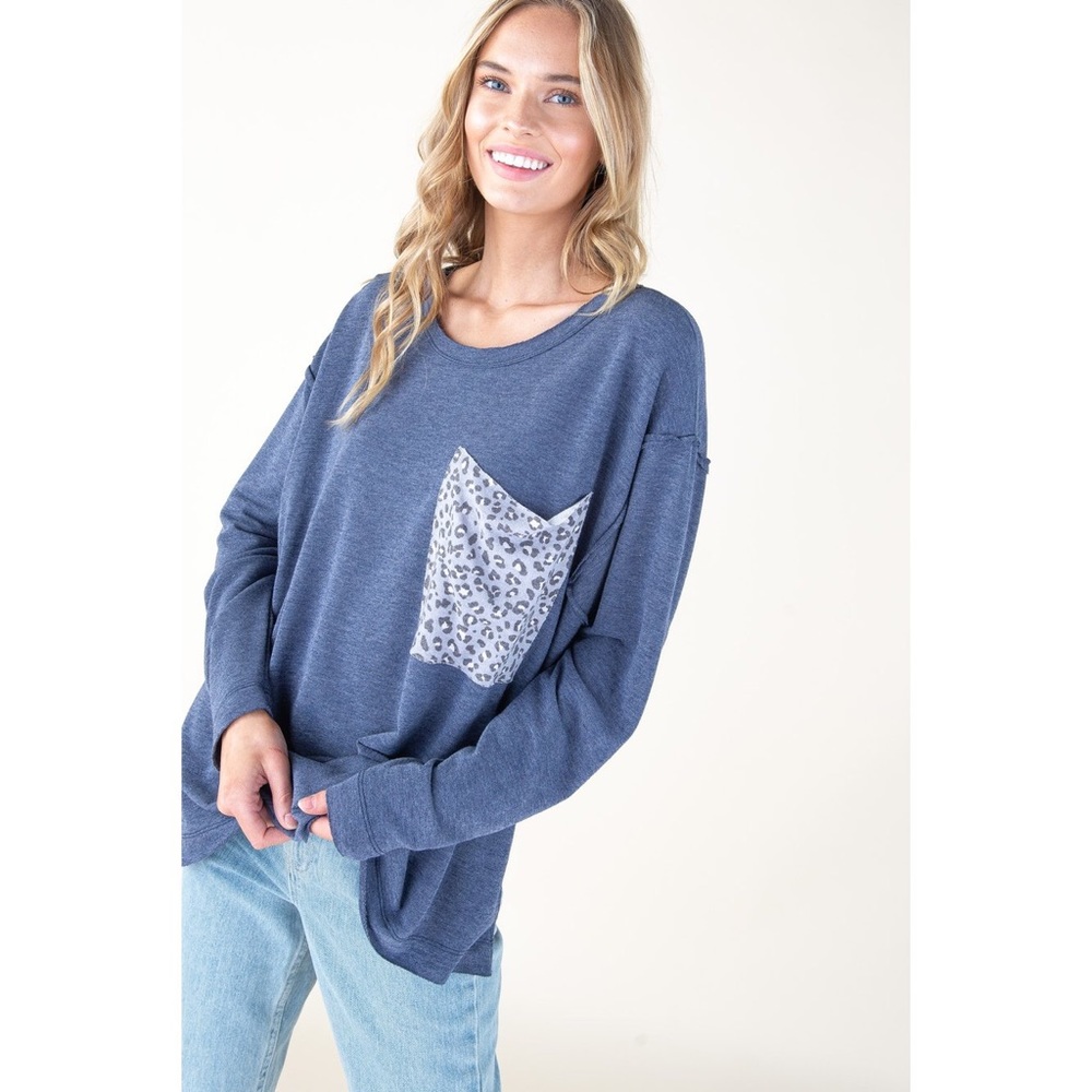 🆕 Navy Animal Print Pocket Top